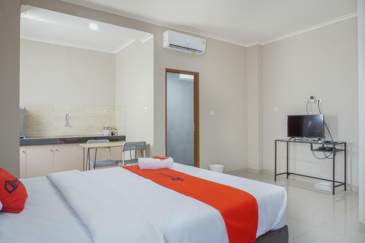 ג'קרטה Residences By Reddoorz Near Mt Haryono - Minimum Stay 7 Days מראה חיצוני תמונה