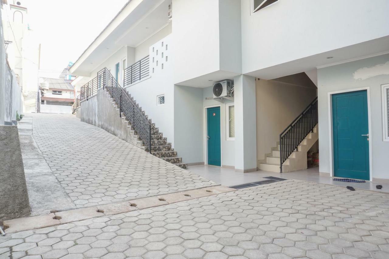 ג'קרטה Residences By Reddoorz Near Mt Haryono - Minimum Stay 7 Days מראה חיצוני תמונה