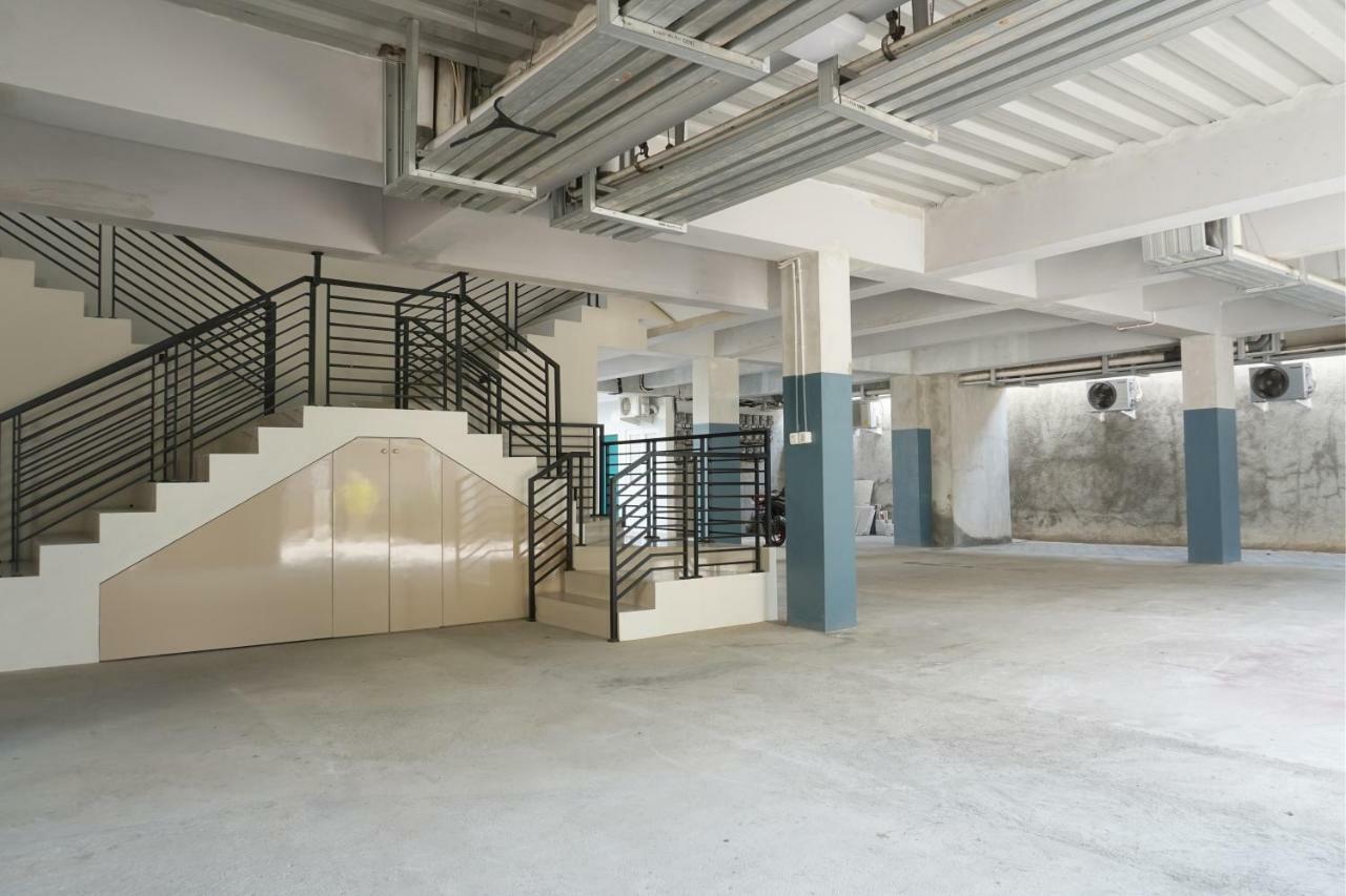 ג'קרטה Residences By Reddoorz Near Mt Haryono - Minimum Stay 7 Days מראה חיצוני תמונה